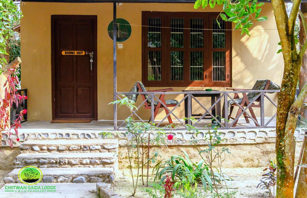 Chitwan Gaida Lodge Sauraha Bagian luar foto